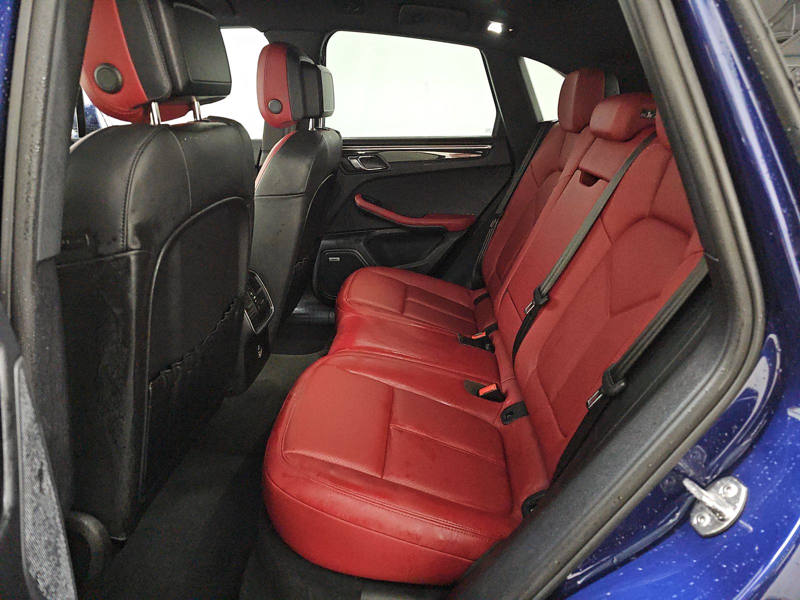 2022 Porsche Macan Base AWD