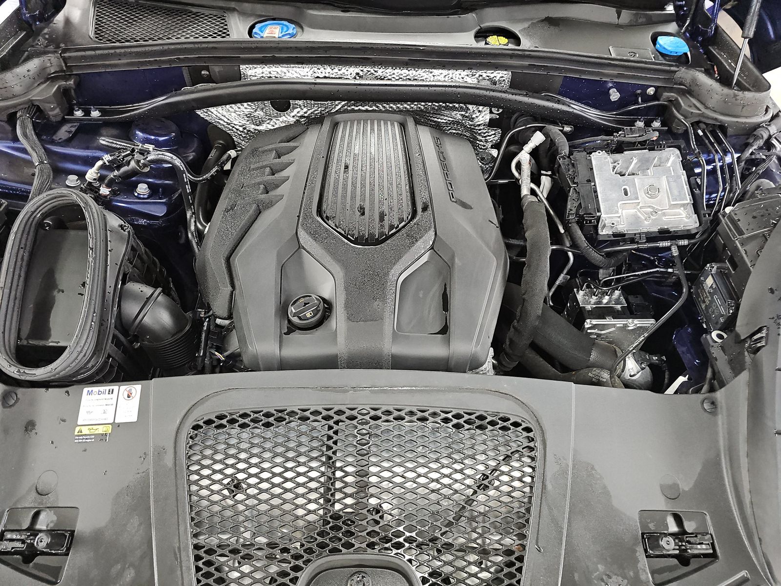 2022 Porsche Macan Base AWD