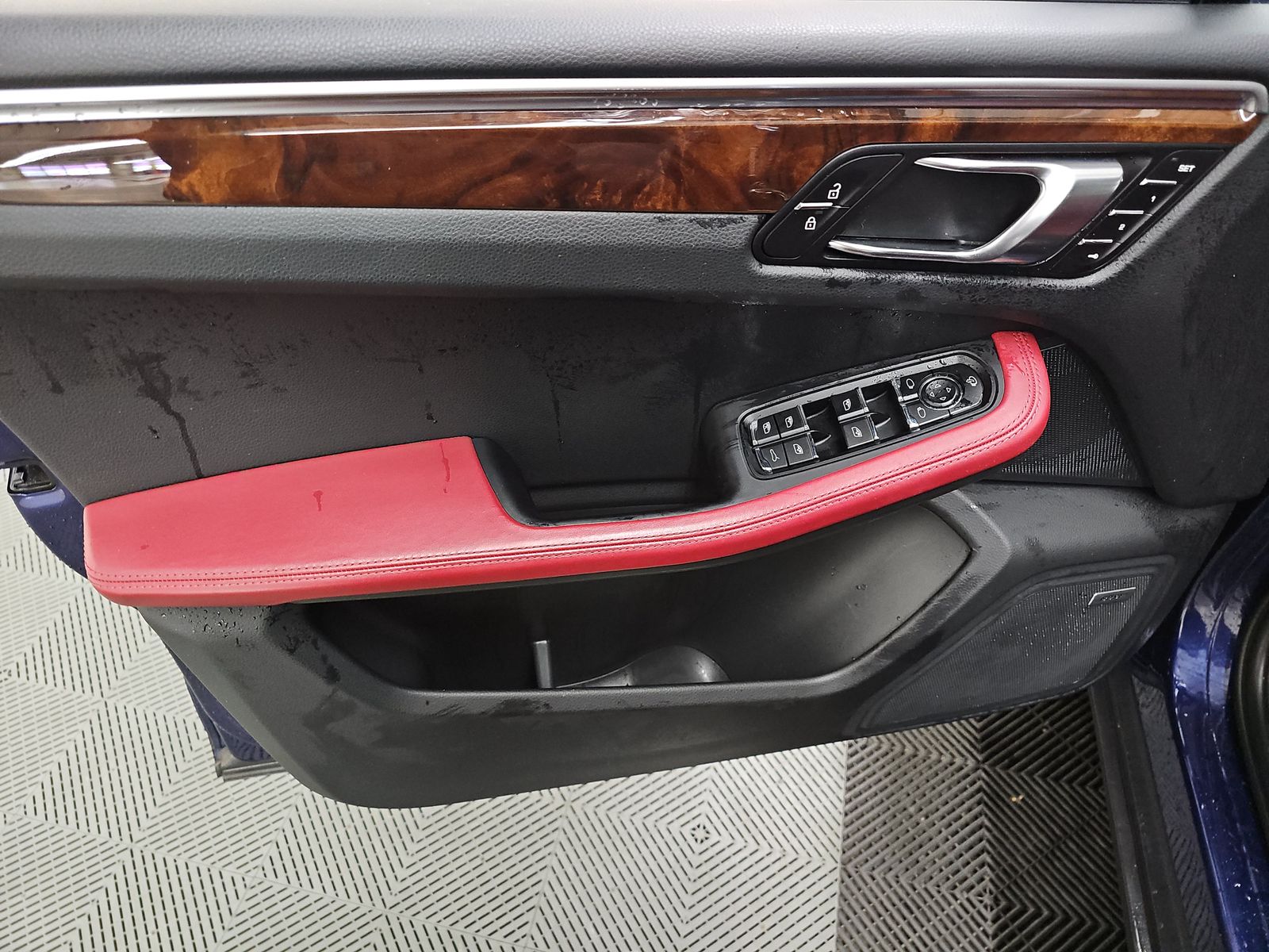 2022 Porsche Macan Base AWD