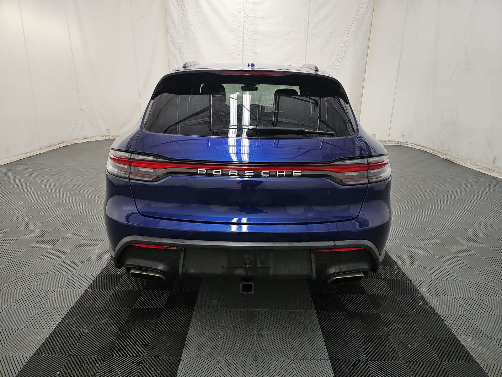 2022 Porsche Macan Base AWD