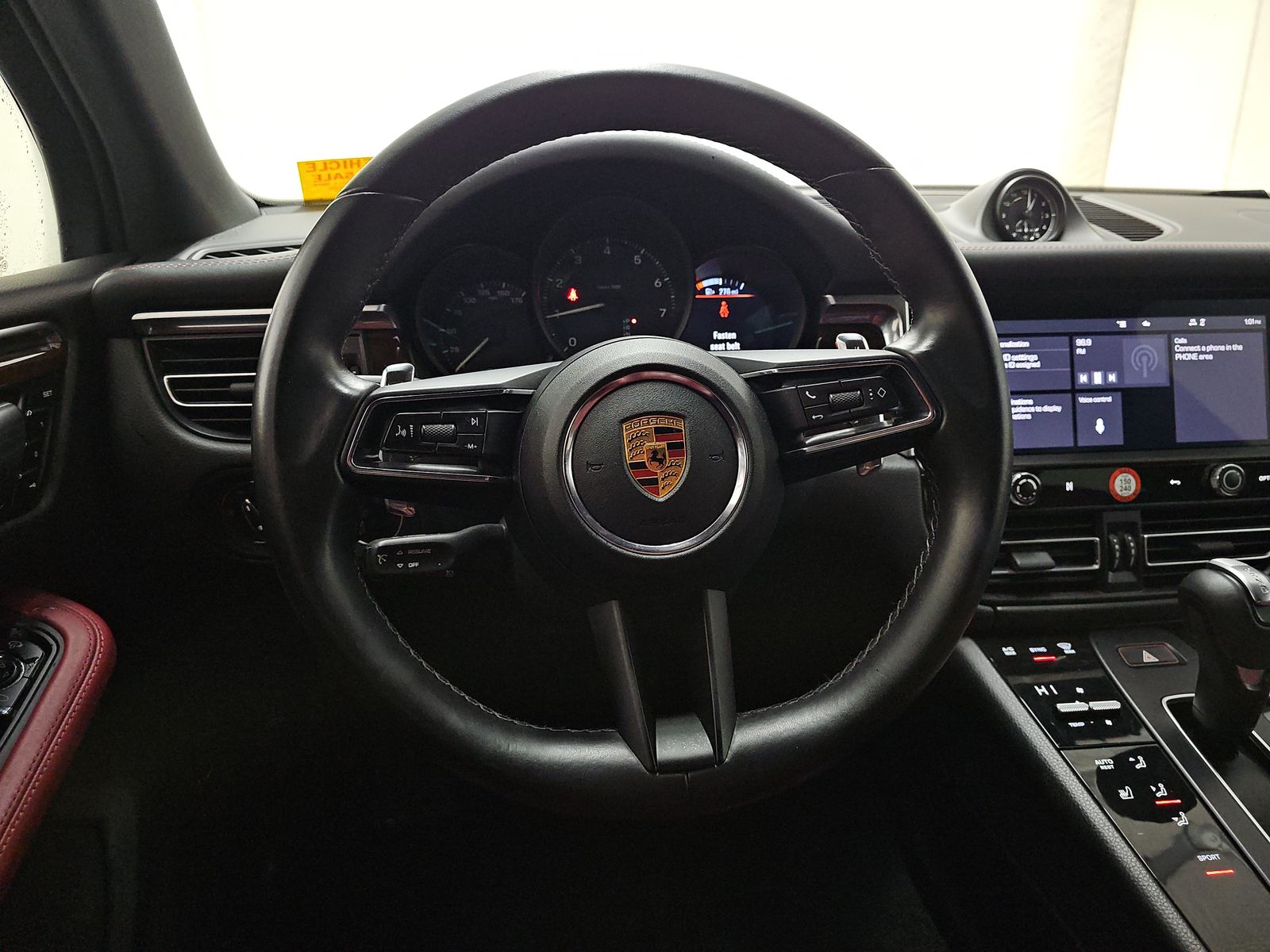 2022 Porsche Macan Base AWD