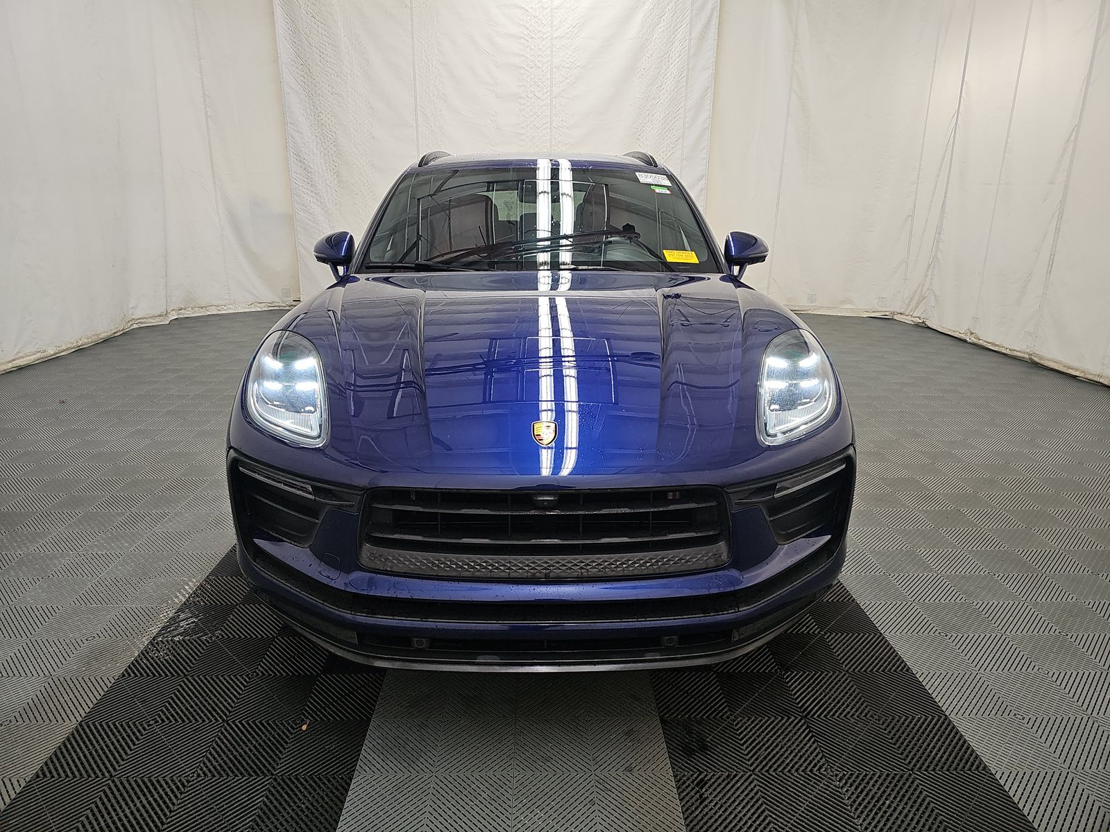 2022 Porsche Macan Base AWD