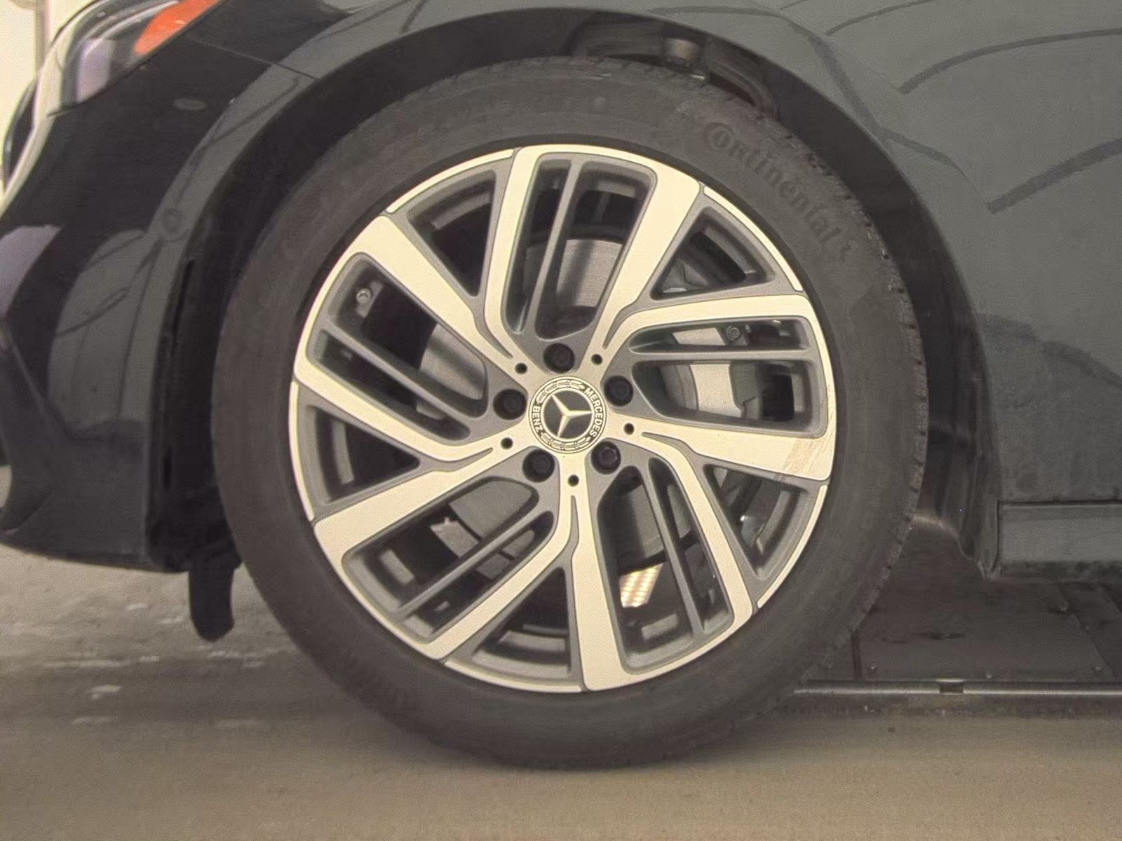 MERCEDES-BENZ E-CLASS - 10