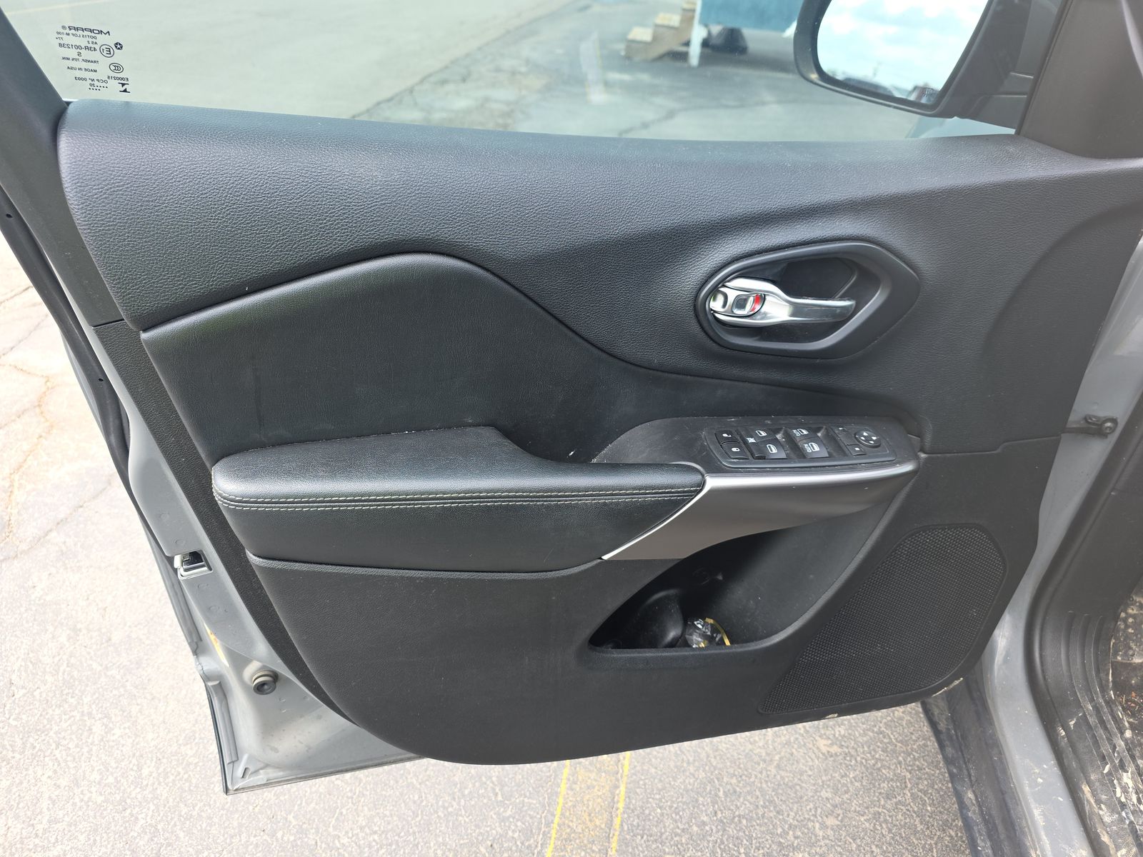 JEEP LATITUDE + - 10