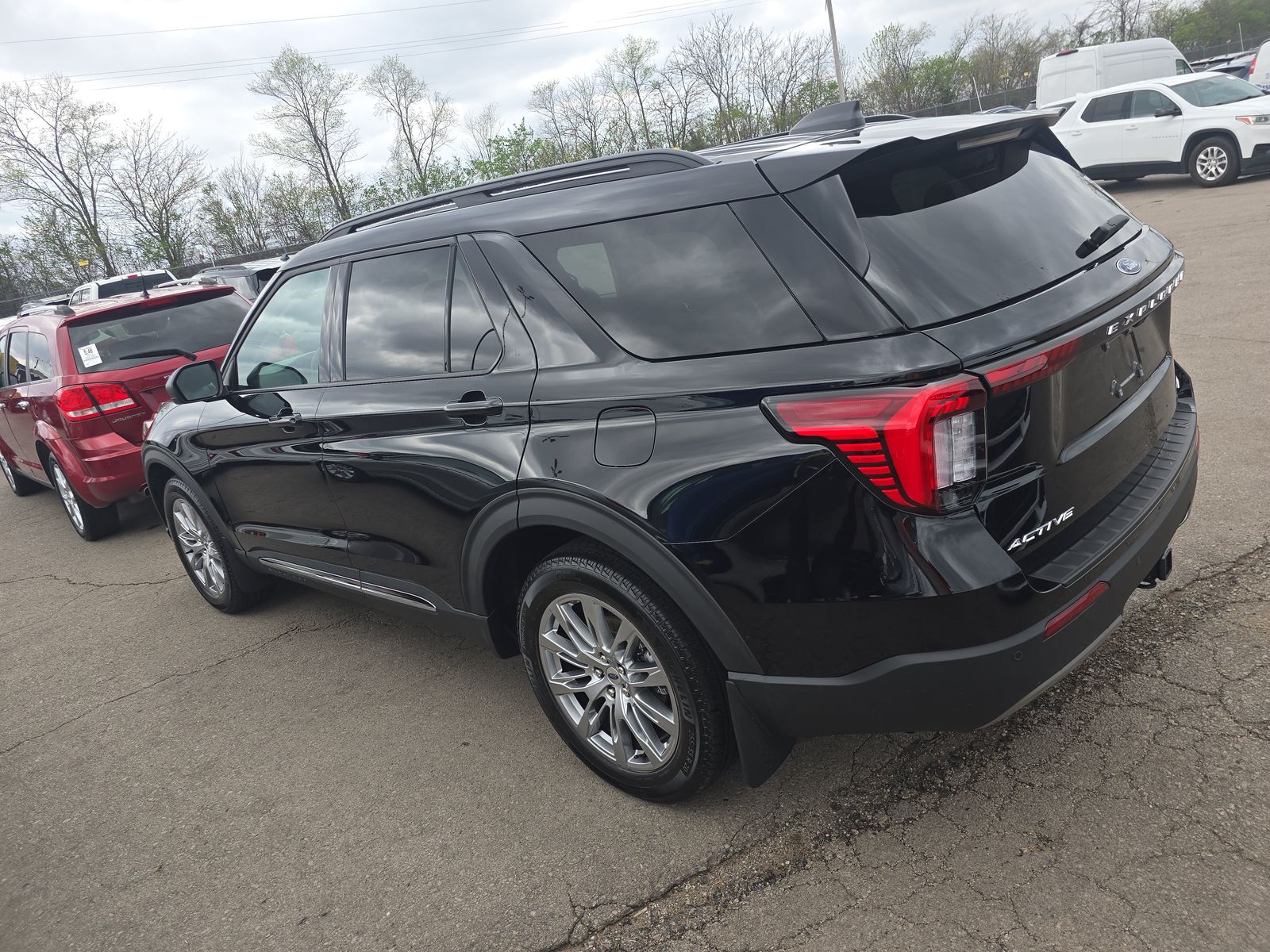2025 Ford Explorer Active AWD