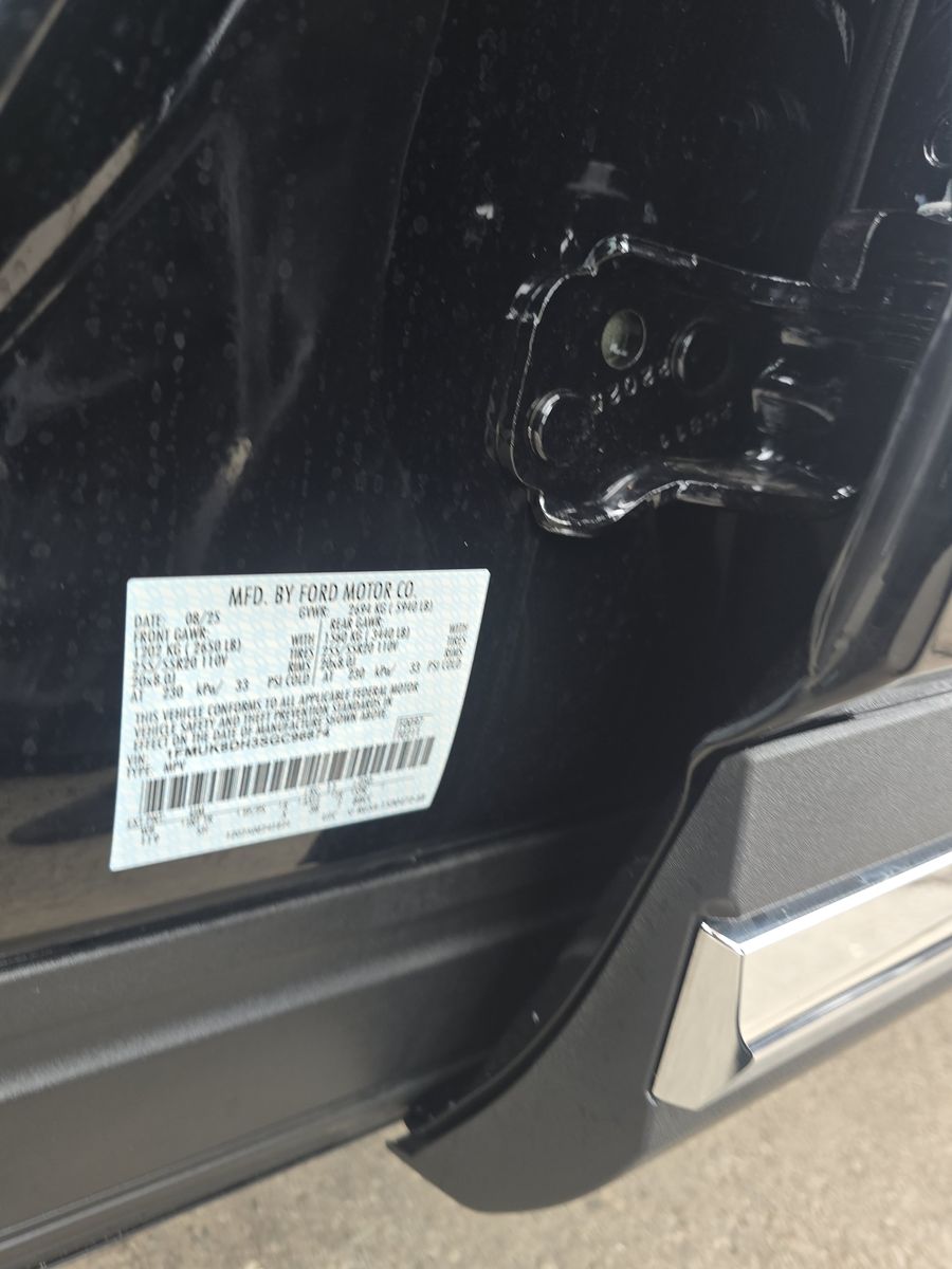 2025 Ford Explorer Active AWD