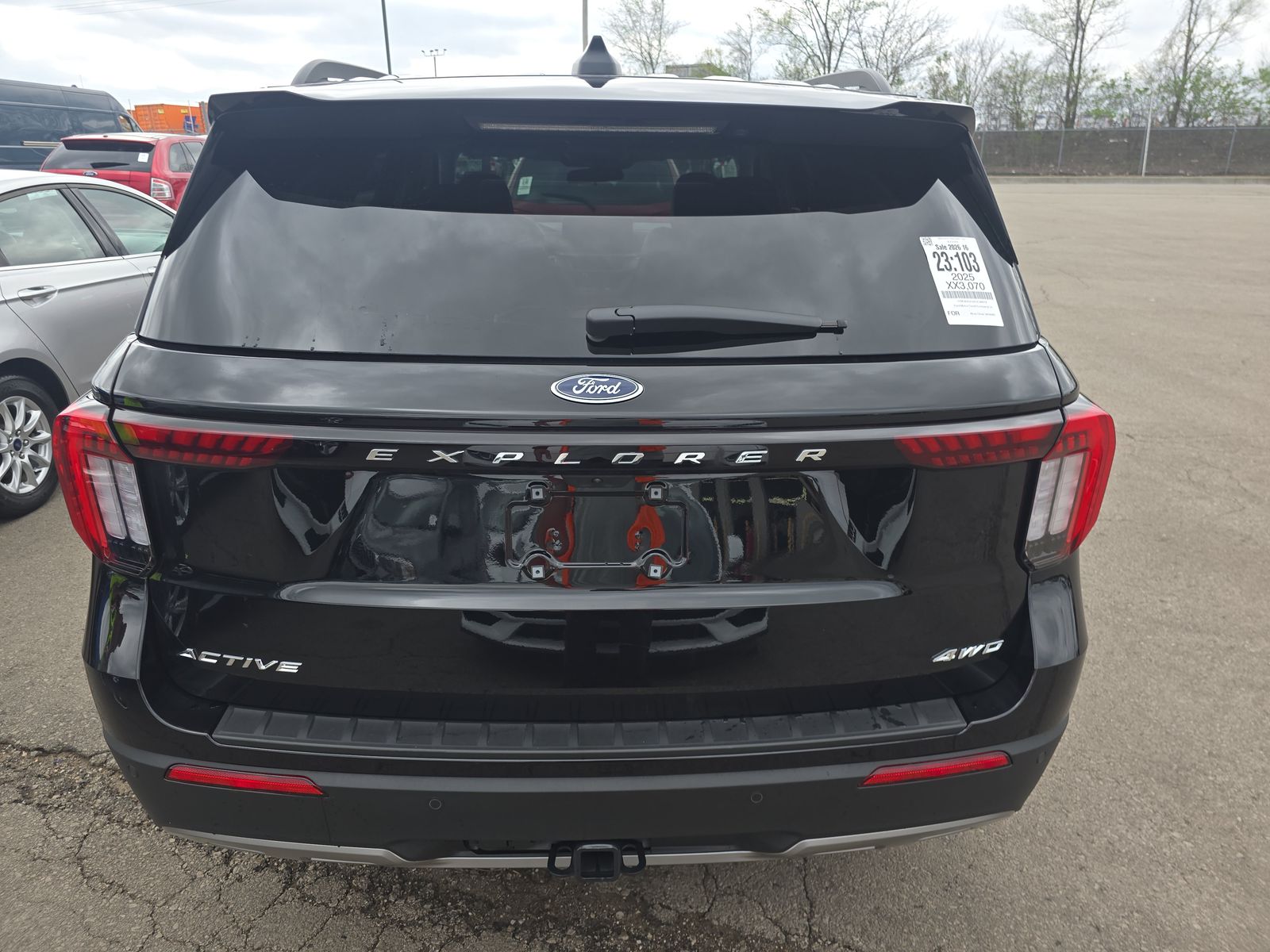 2025 Ford Explorer Active AWD