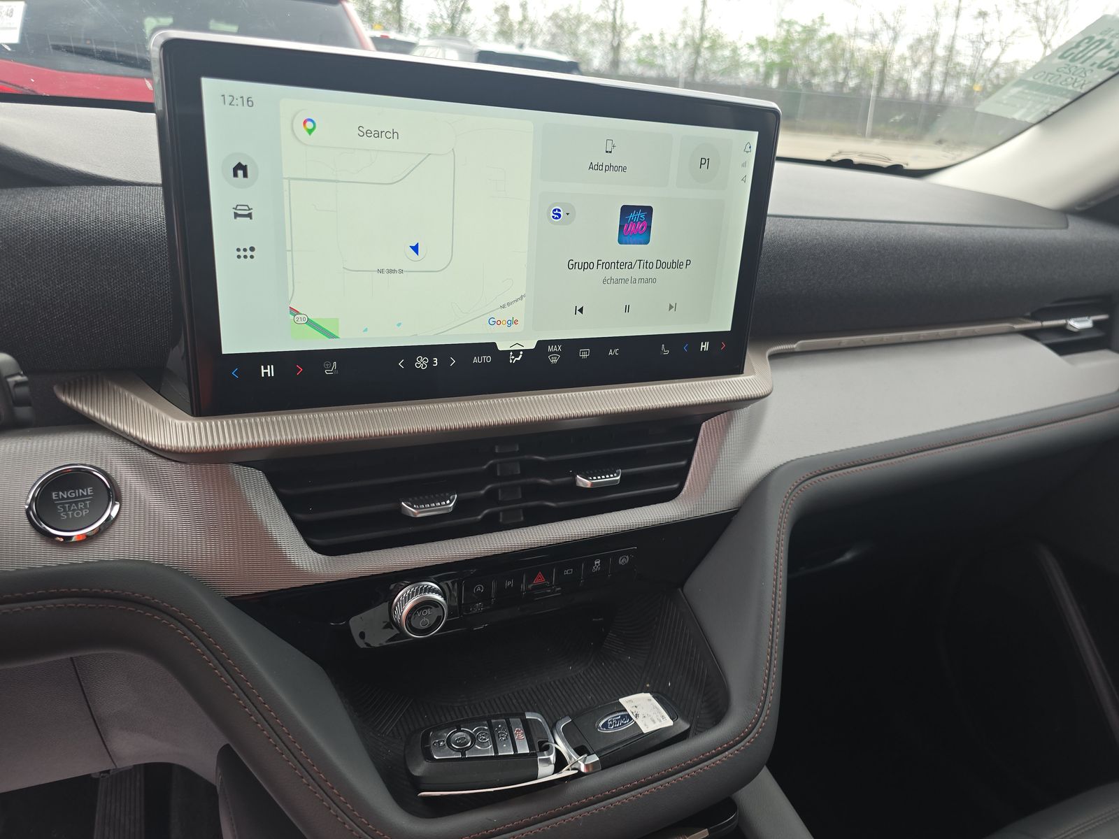 2025 Ford Explorer Active AWD