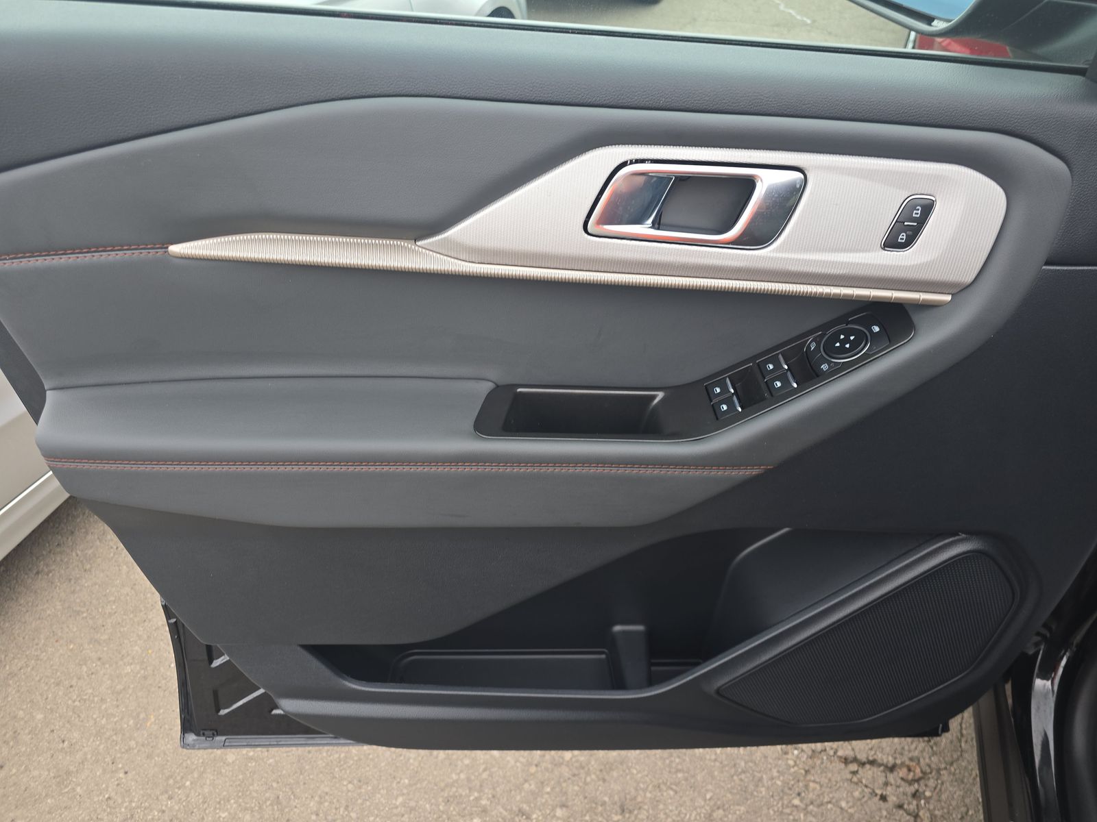 2025 Ford Explorer Active AWD