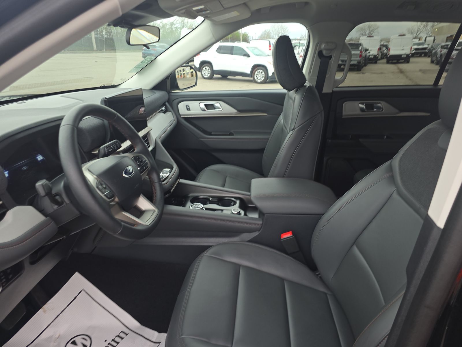 2025 Ford Explorer Active AWD