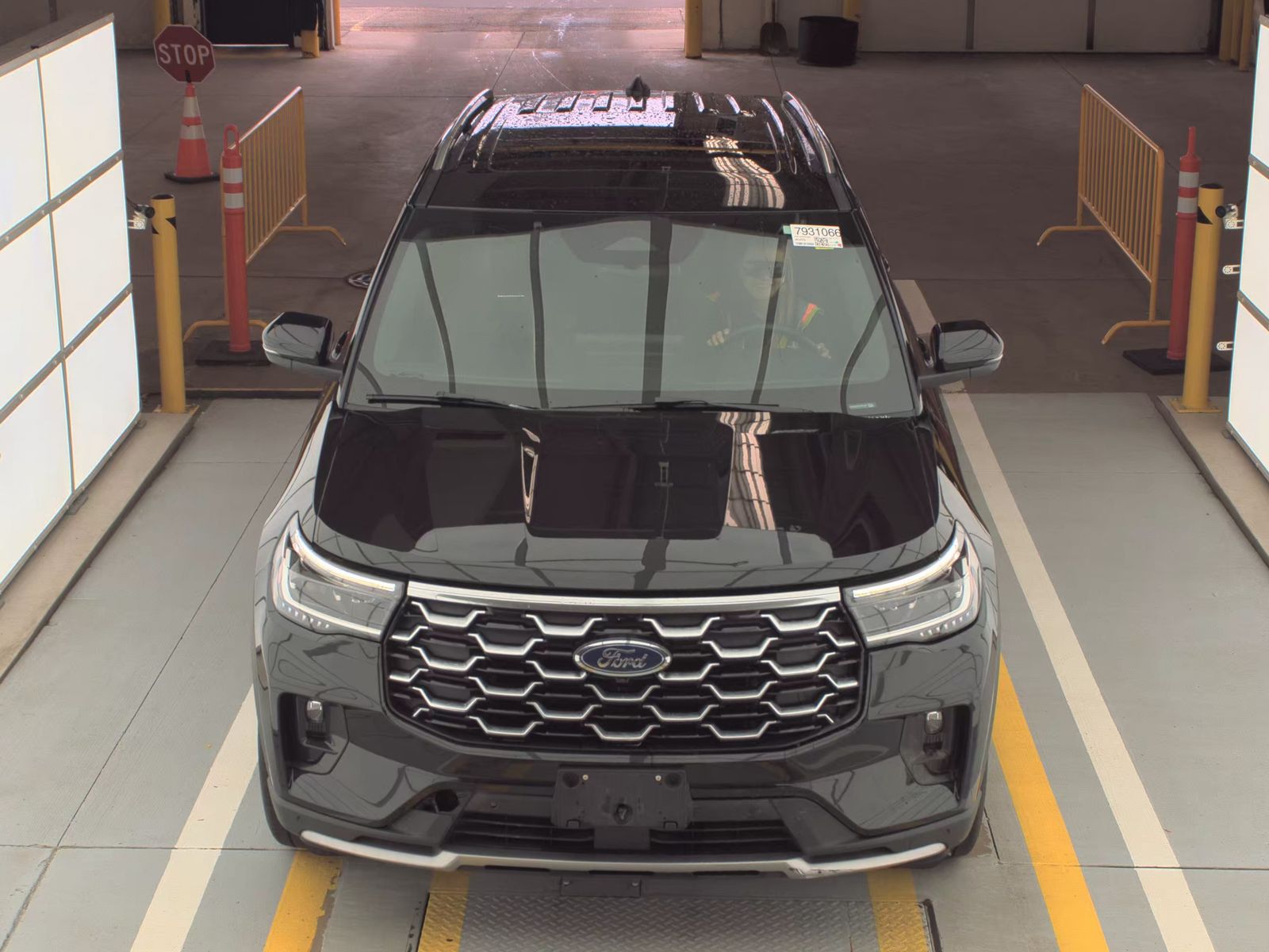 FORD EXPLORER - 3