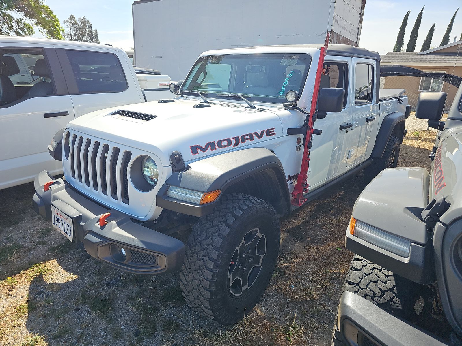 JEEP MOJAVE - 1