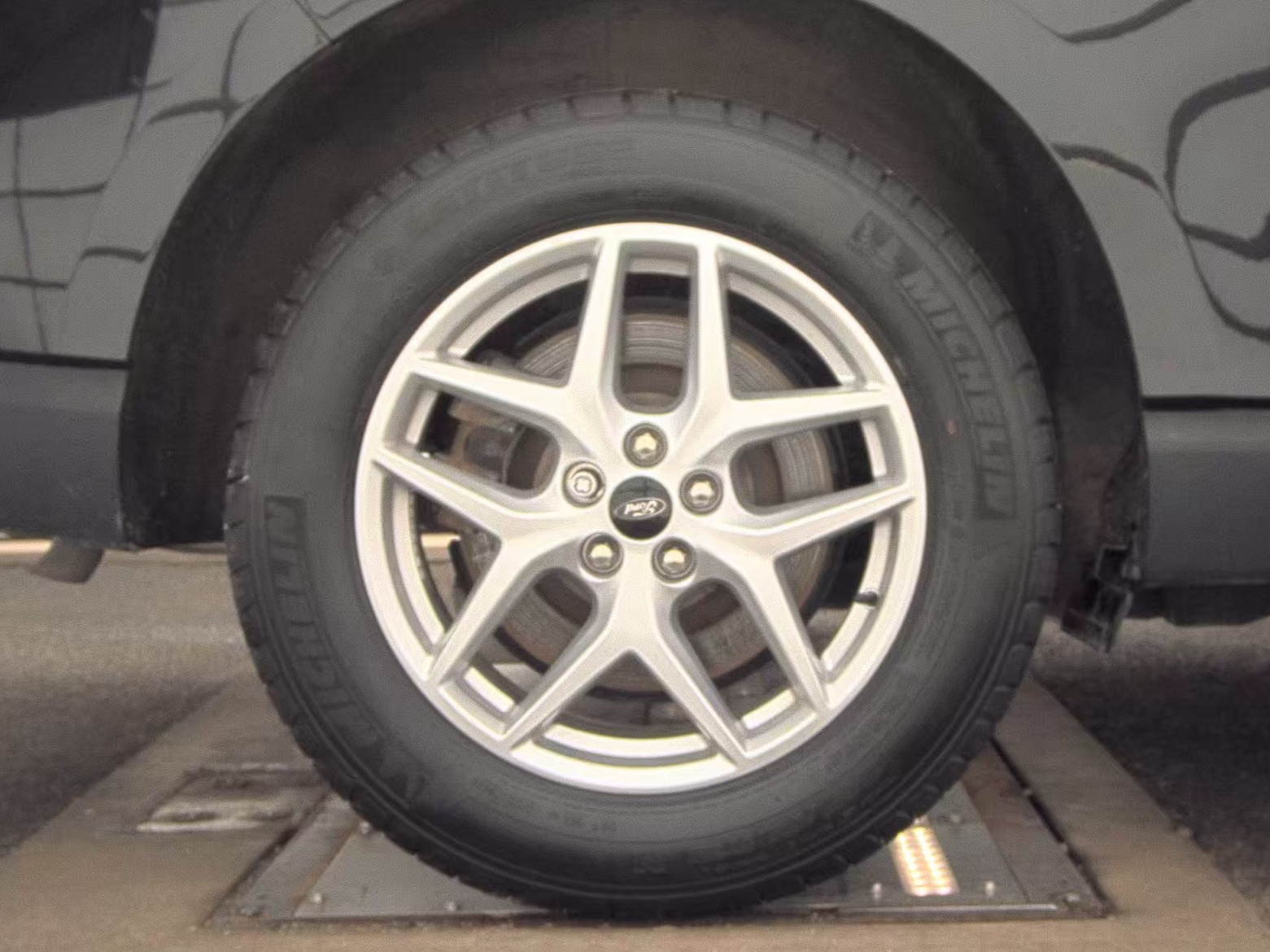 2023 Ford Edge SEL AWD