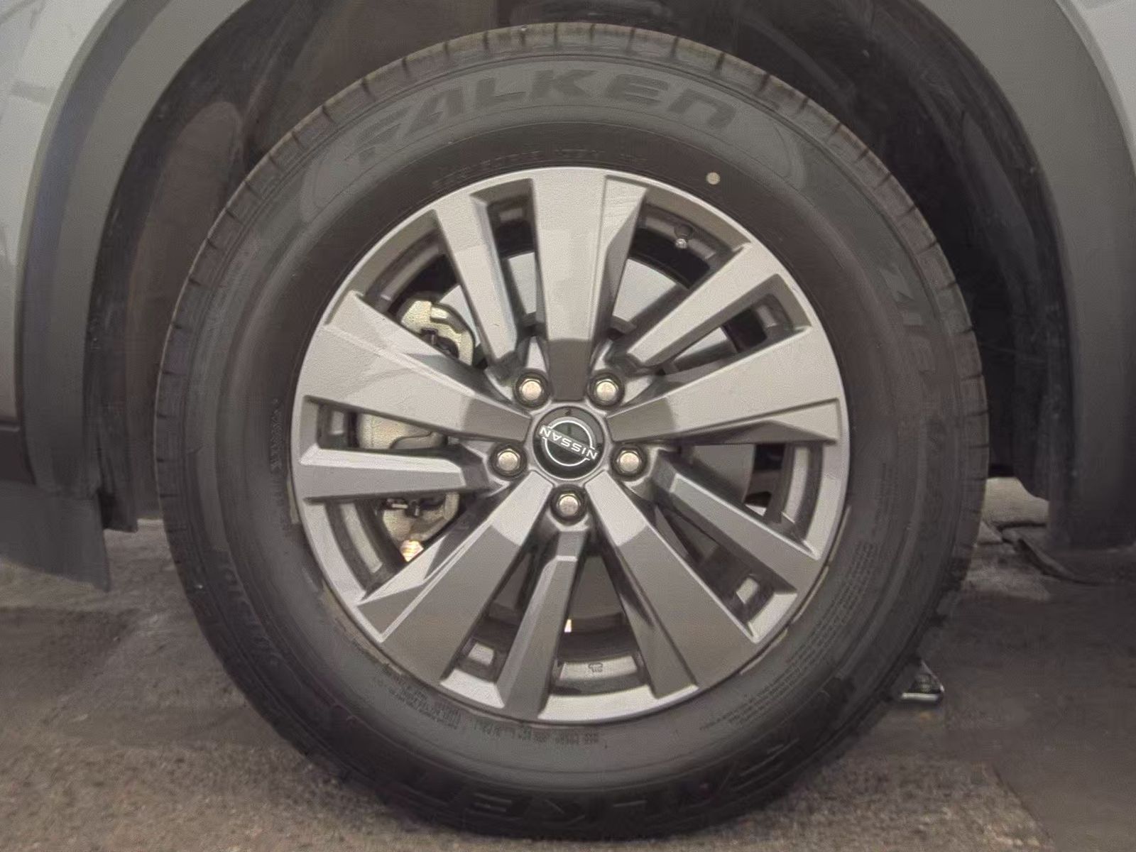 2025 Nissan Pathfinder SV AWD