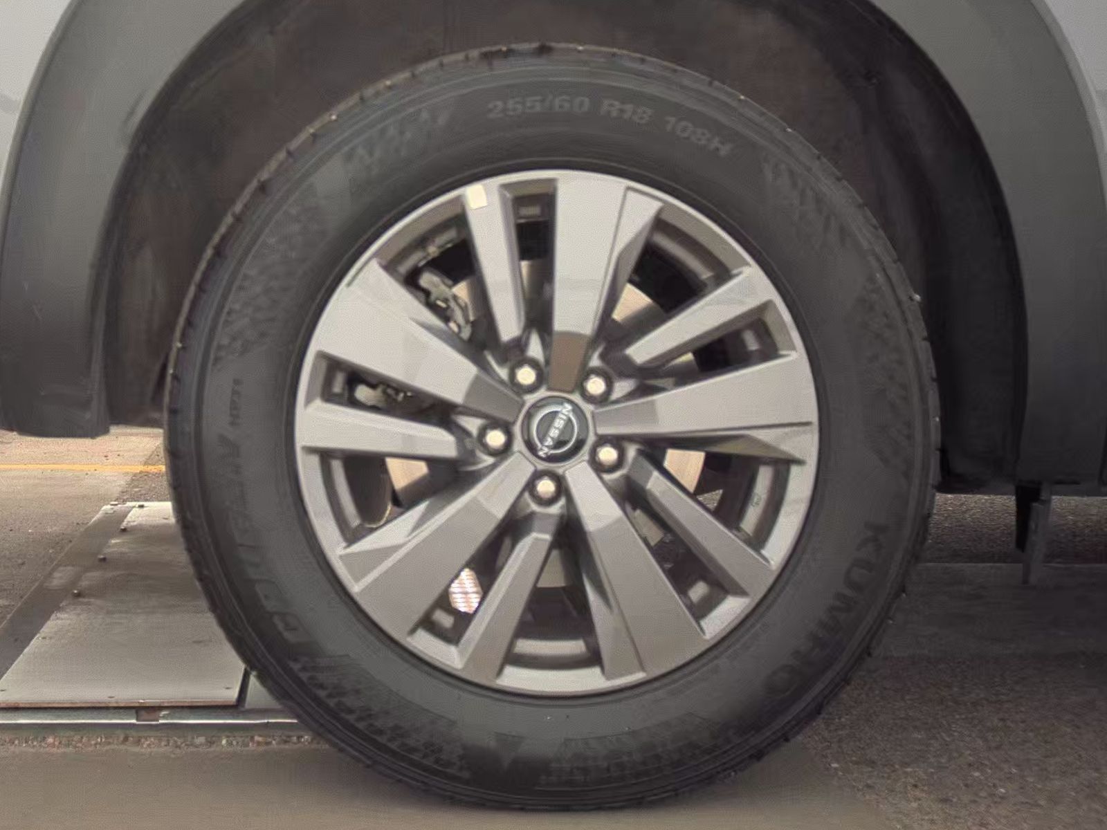 2025 Nissan Pathfinder SV AWD