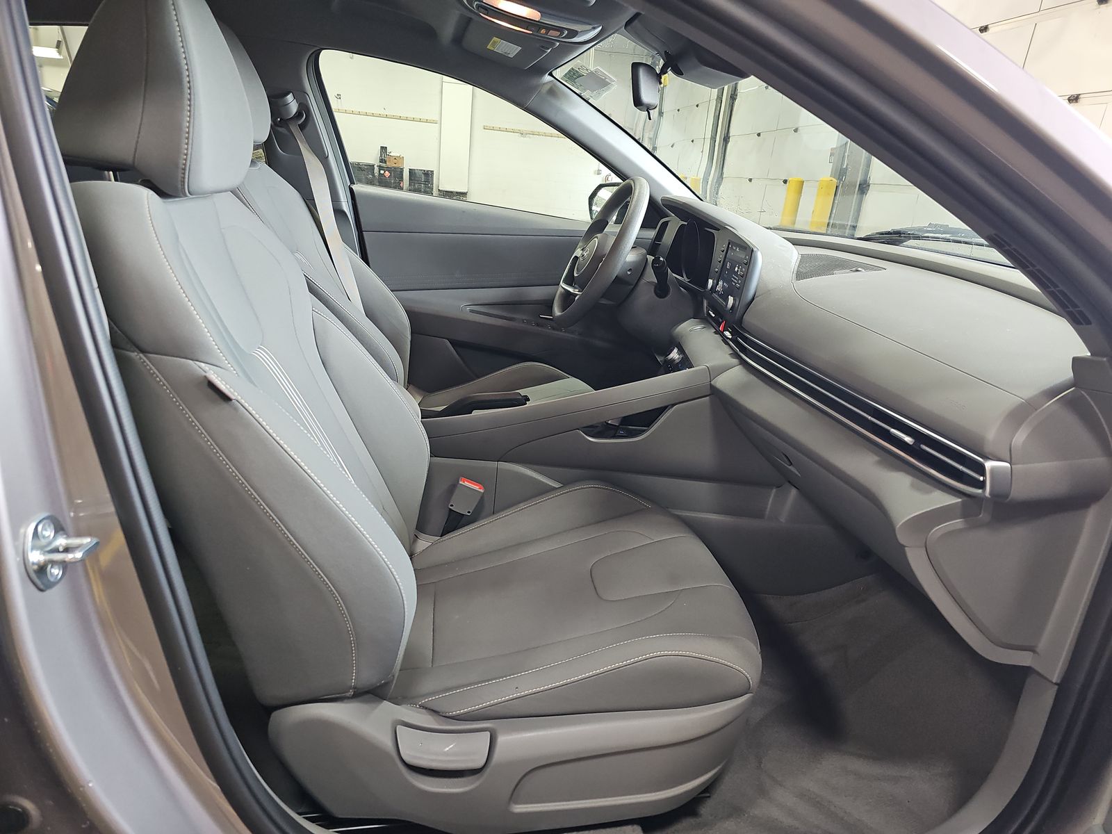 2023 Hyundai Elantra SEL FWD