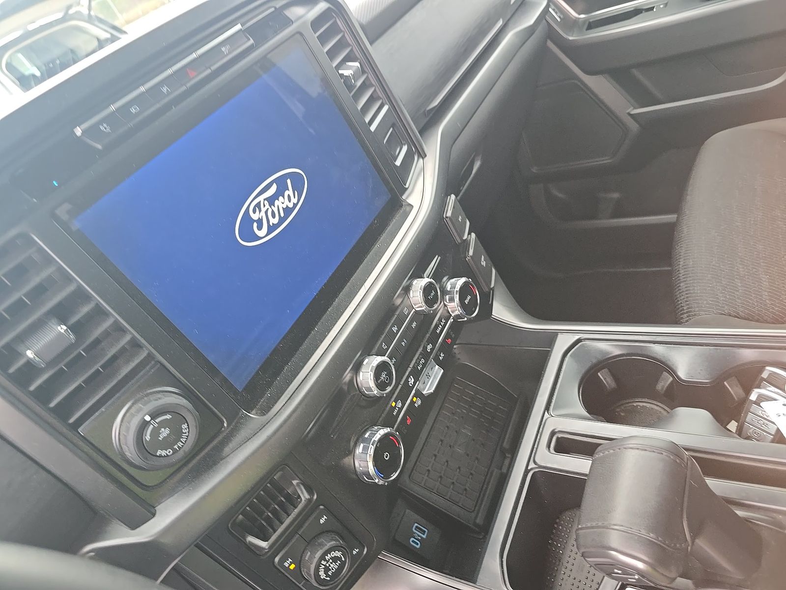 2024 Ford F-150 Hybrid XLT AWD