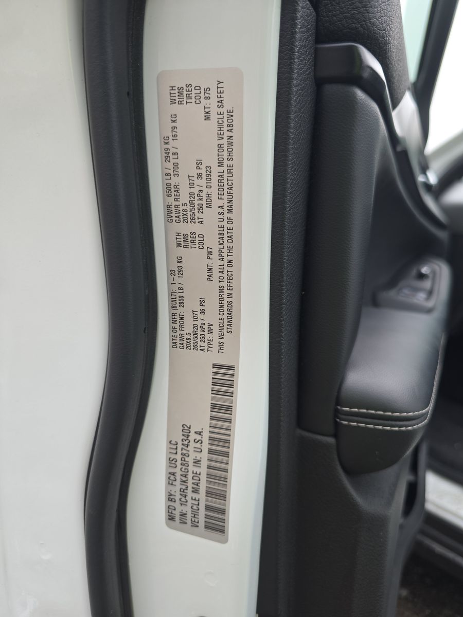 2023 Jeep Grand Cherokee L Altitude AWD