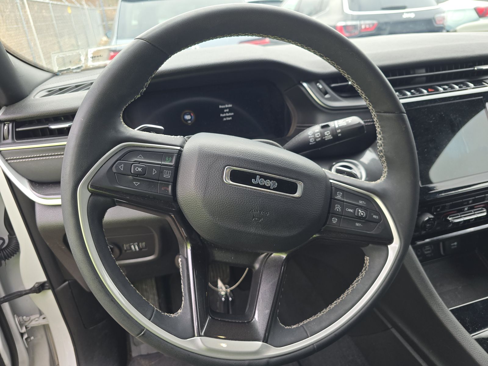 2023 Jeep Grand Cherokee L Altitude AWD