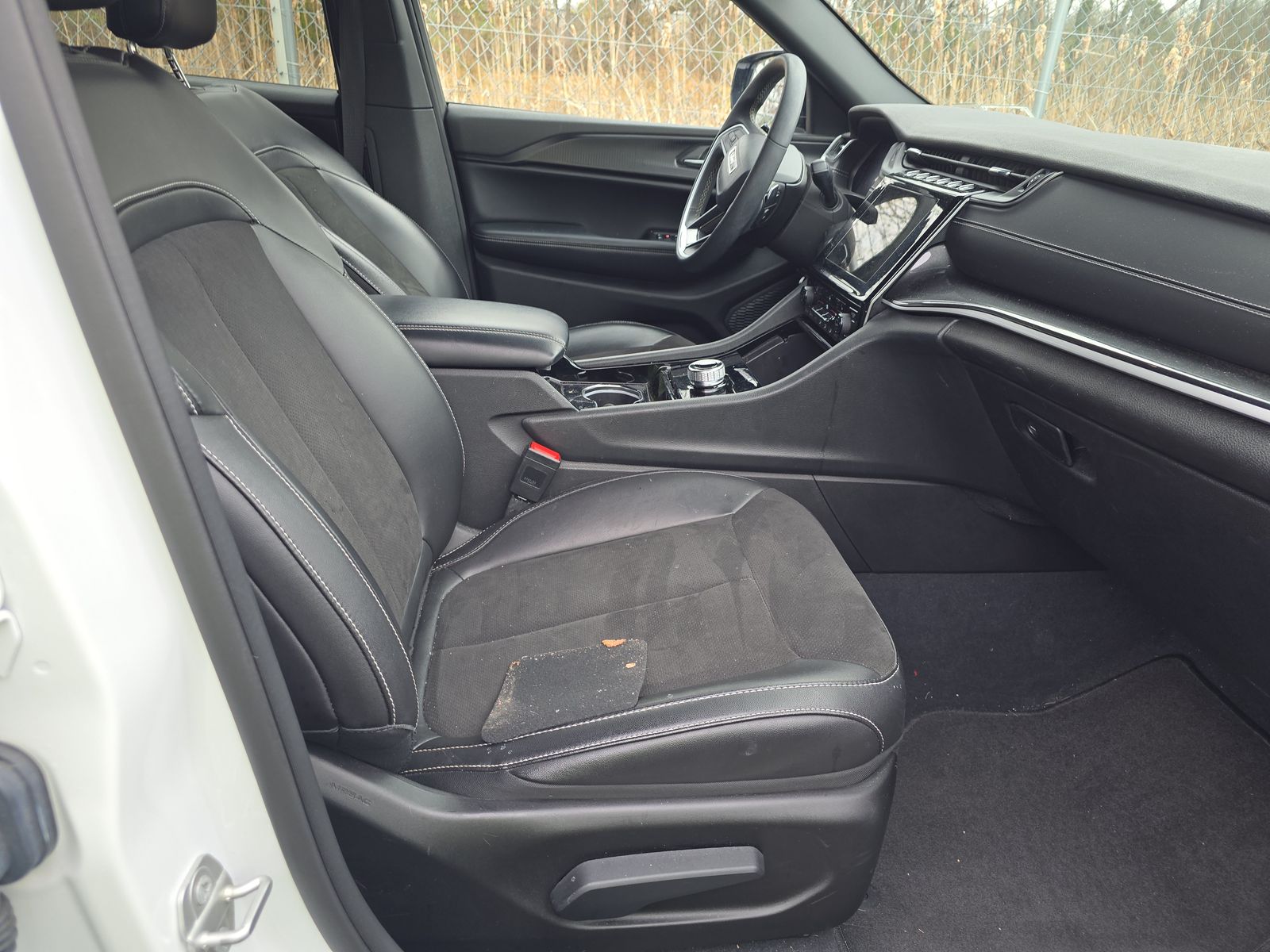 2023 Jeep Grand Cherokee L Altitude AWD