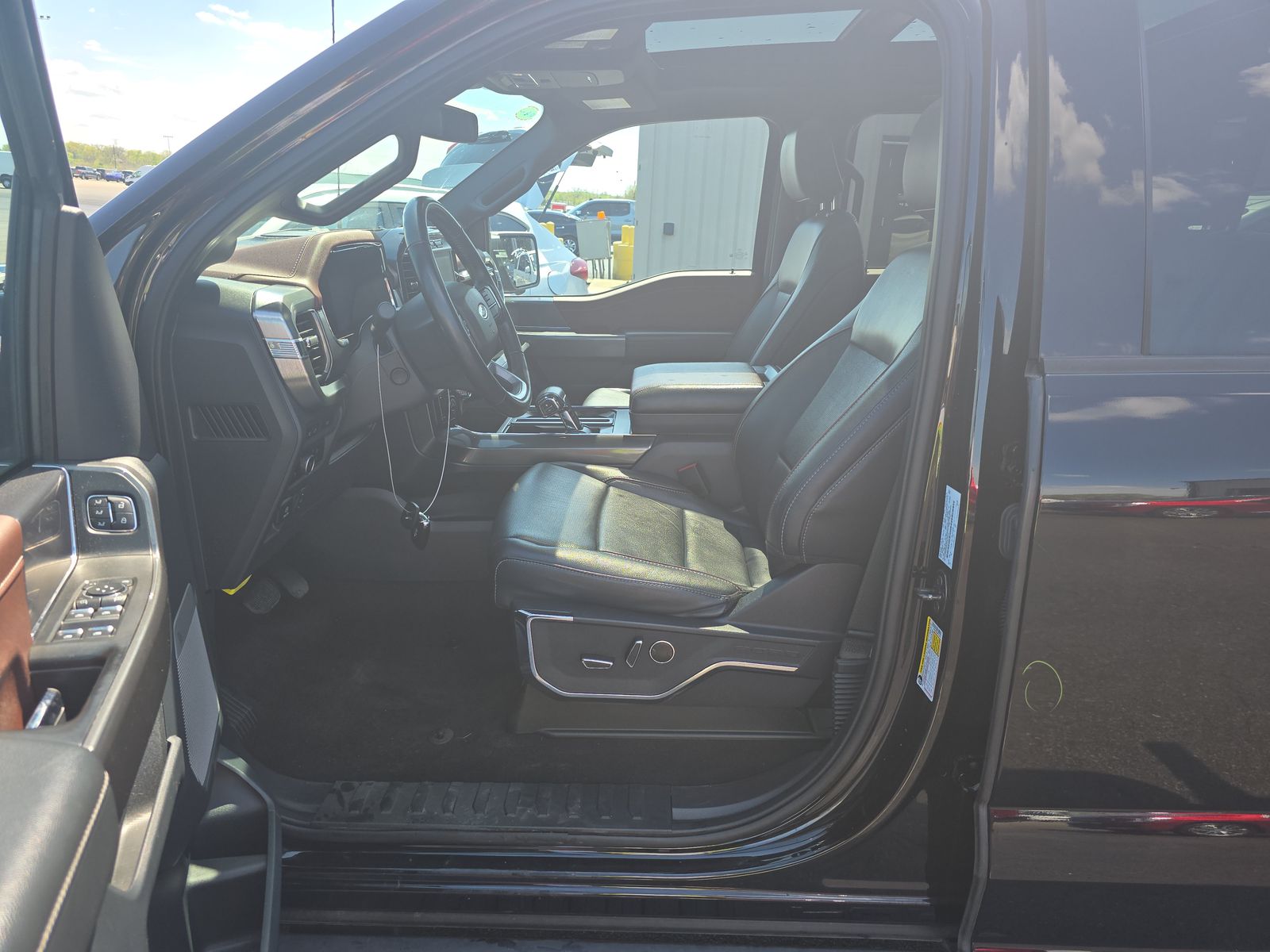 2023 Ford F-150 Hybrid Lariat AWD