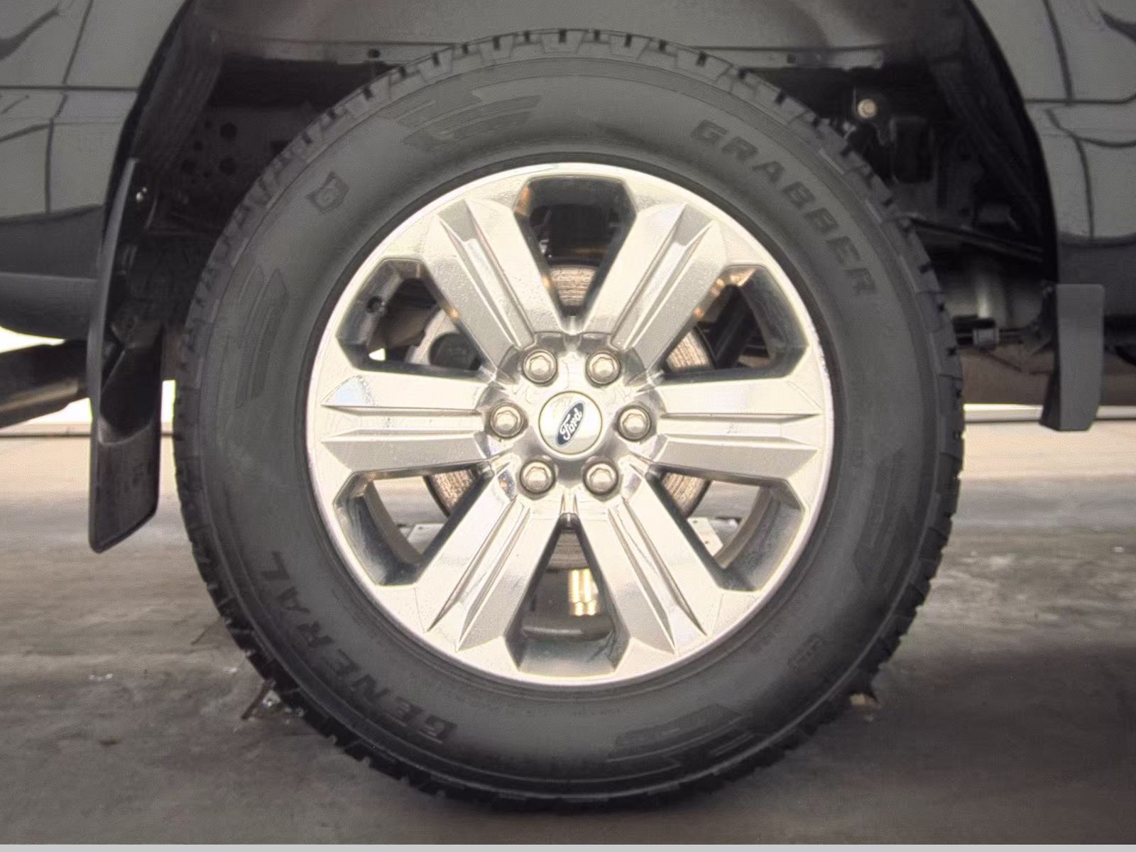 2023 Ford F-150 Hybrid Lariat AWD