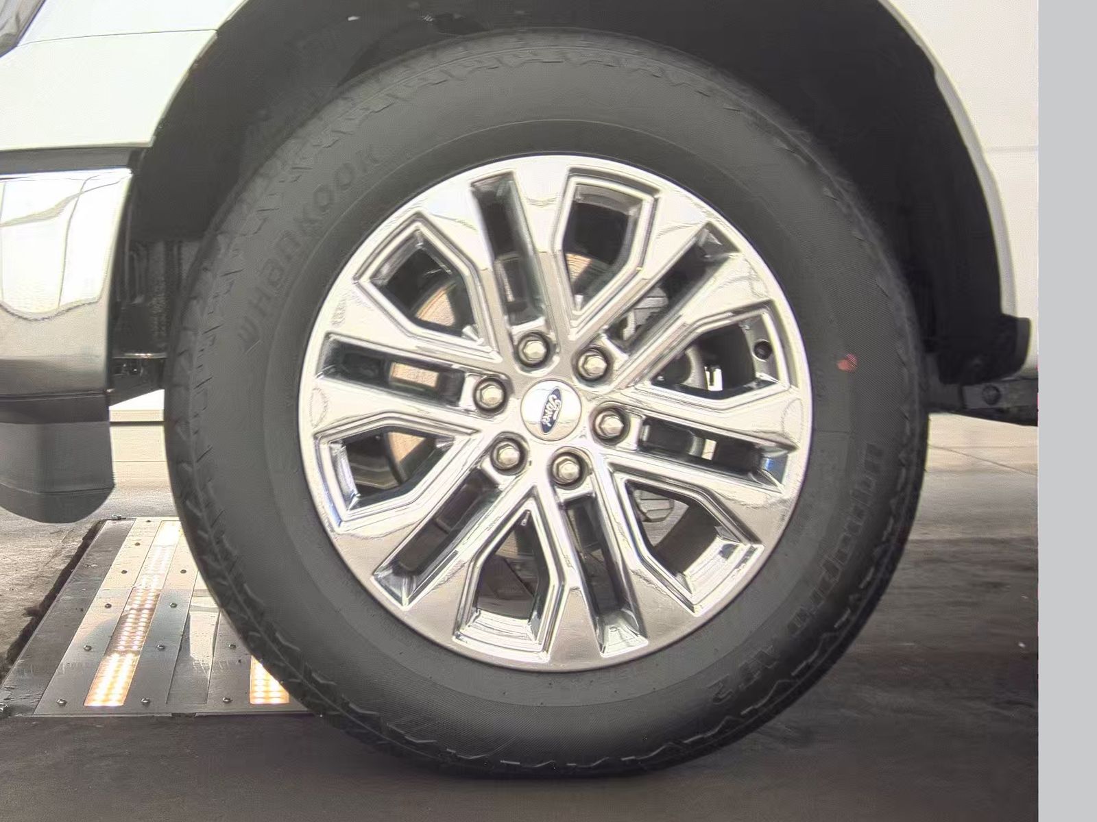 2024 Ford F-150 Lariat AWD