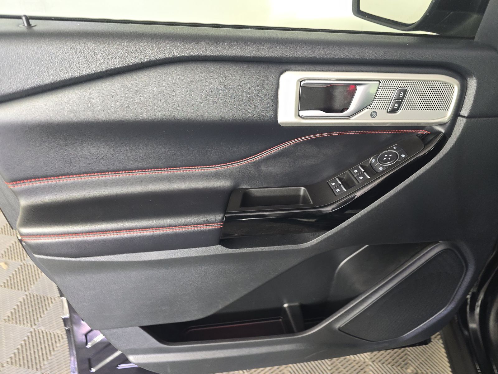 2022 Ford Explorer ST-Line AWD