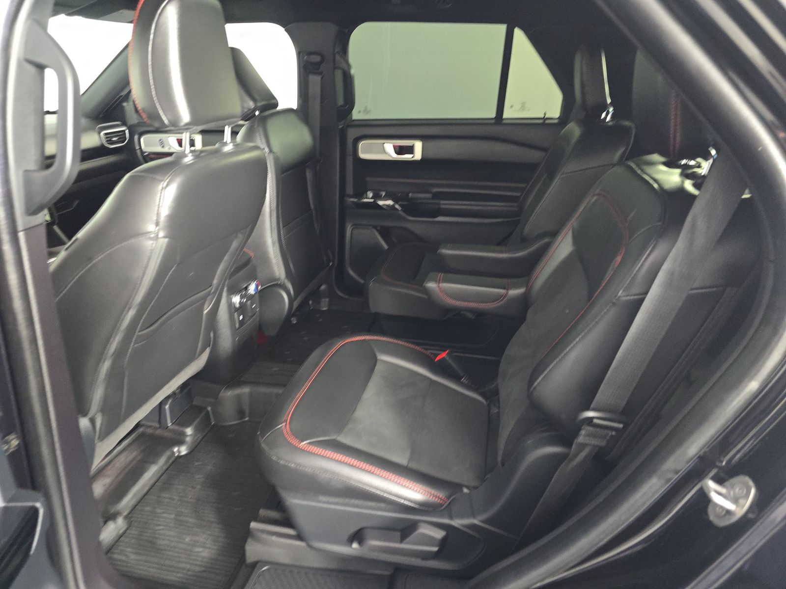 2022 Ford Explorer ST-Line AWD