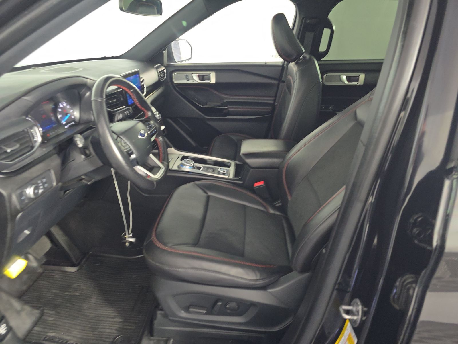 2022 Ford Explorer ST-Line AWD