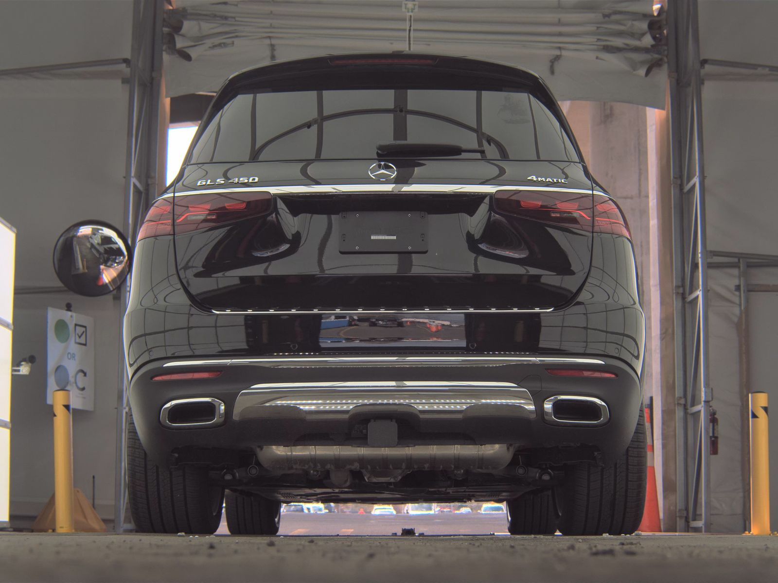 MERCEDES-BENZ GLS - 8