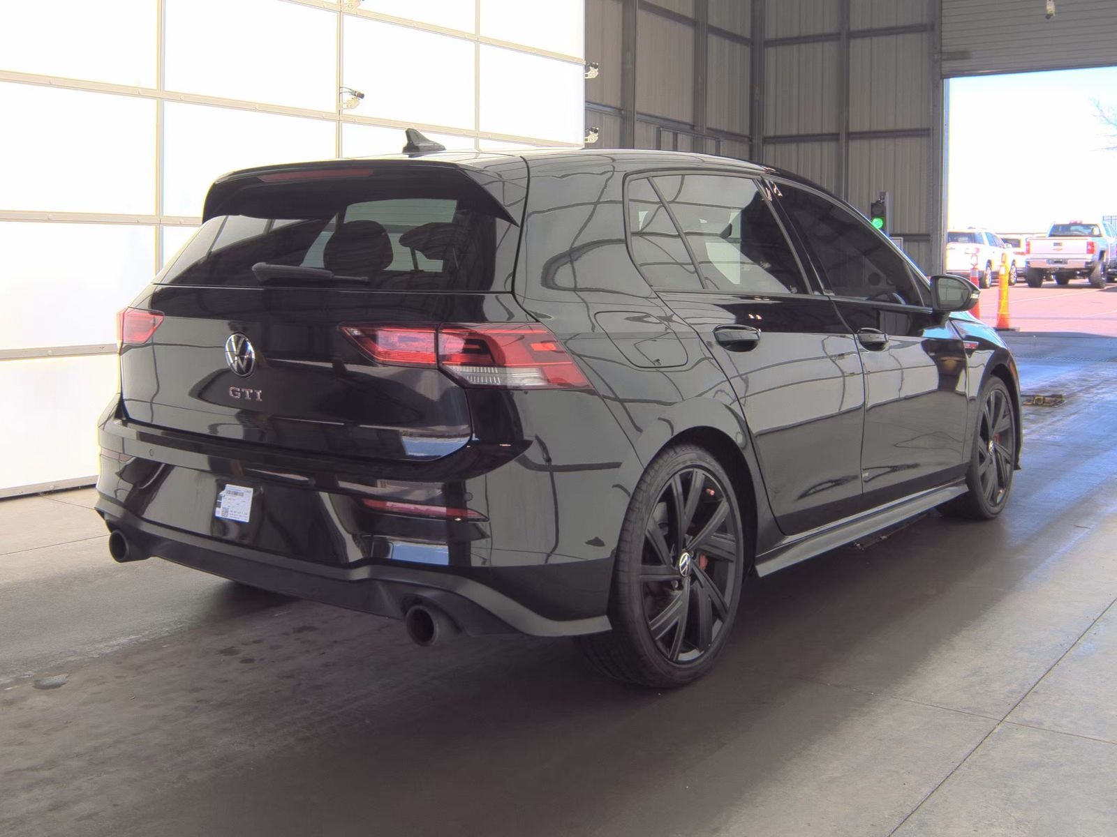 2022 Volkswagen Golf GTI 2.0T SE FWD