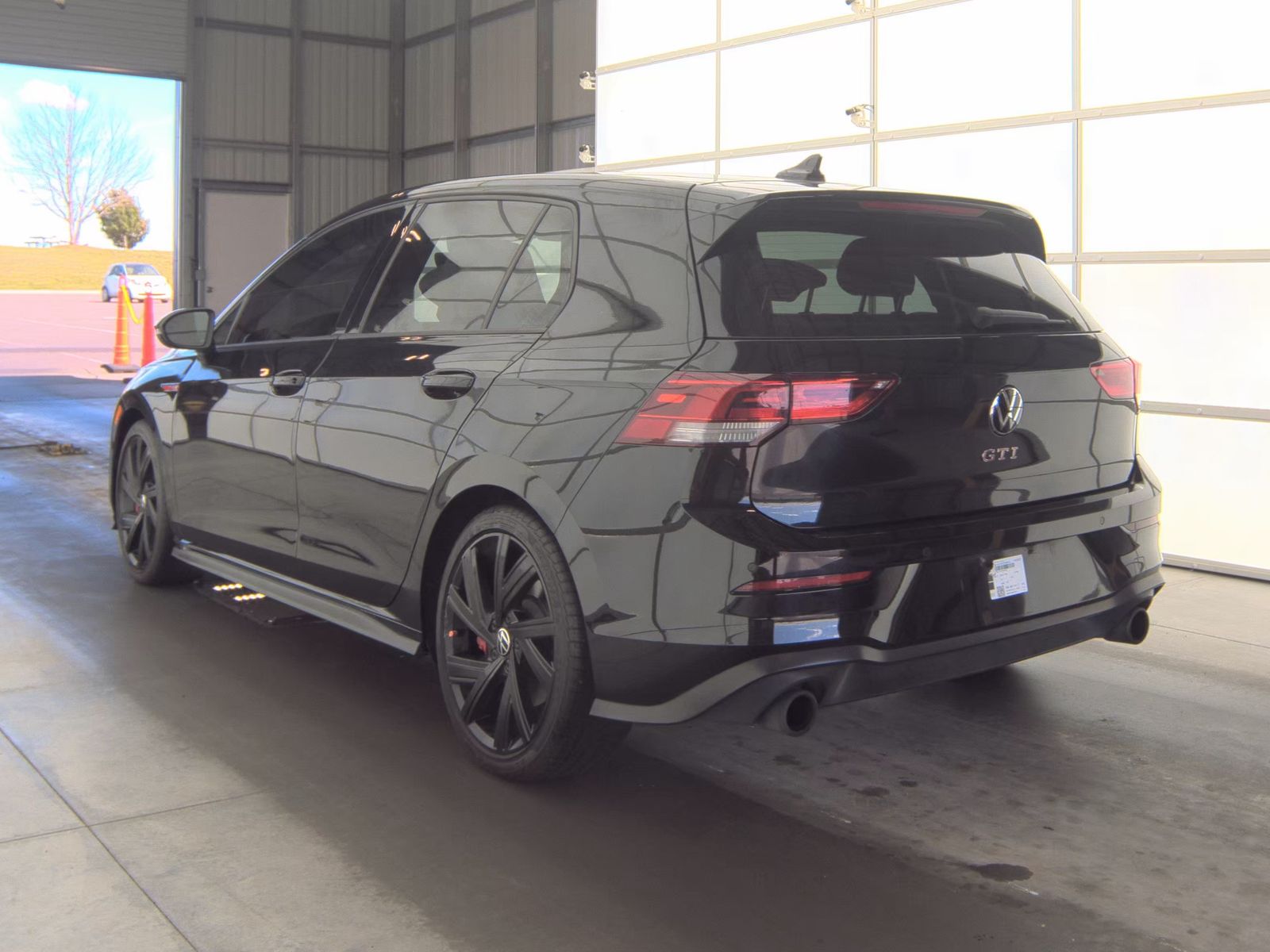 2022 Volkswagen Golf GTI 2.0T SE FWD