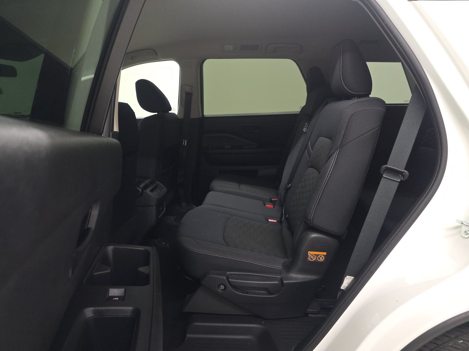 2024 Nissan Pathfinder S FWD