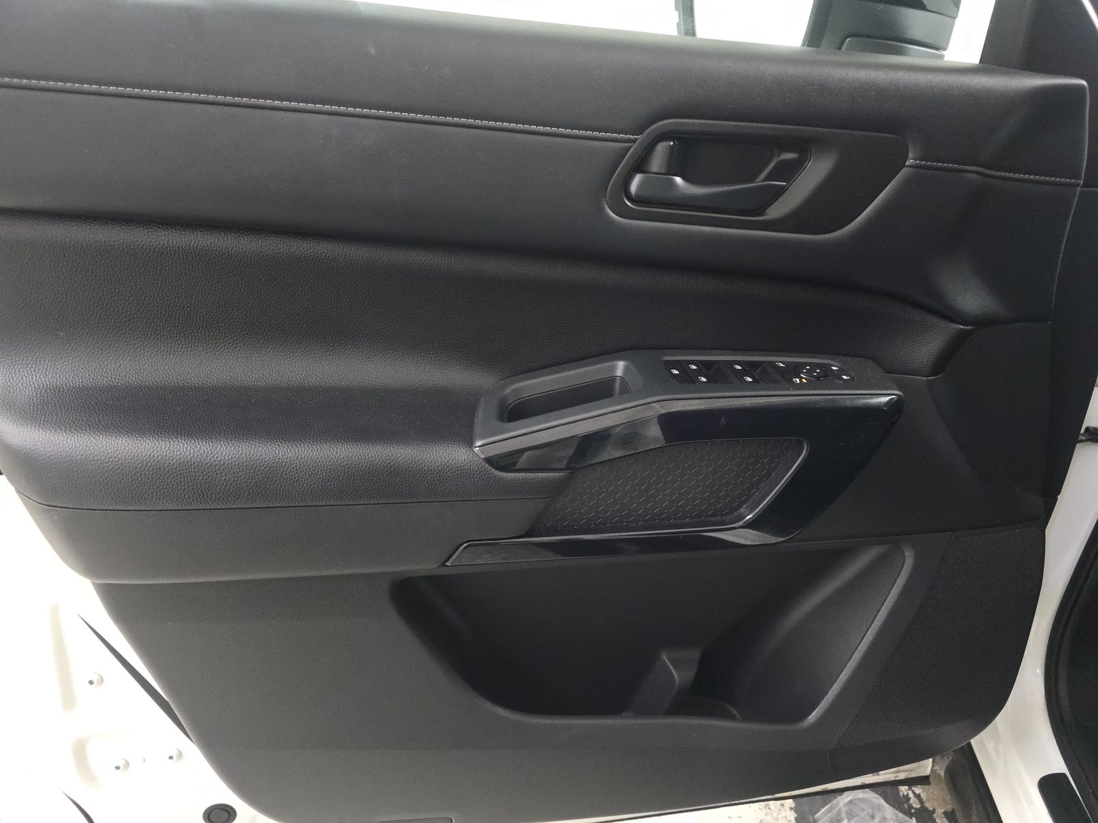 2024 Nissan Pathfinder S FWD