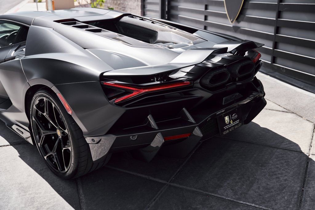 2025 Lamborghini Revuelto Base AWD