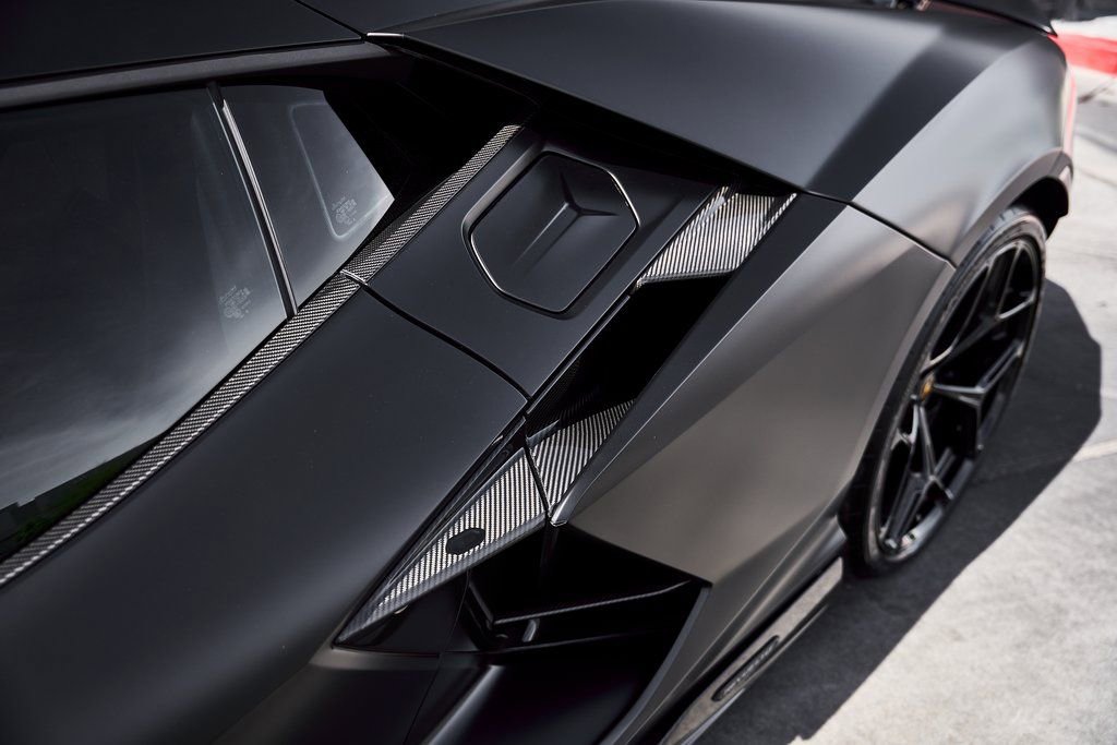 2025 Lamborghini Revuelto Base AWD