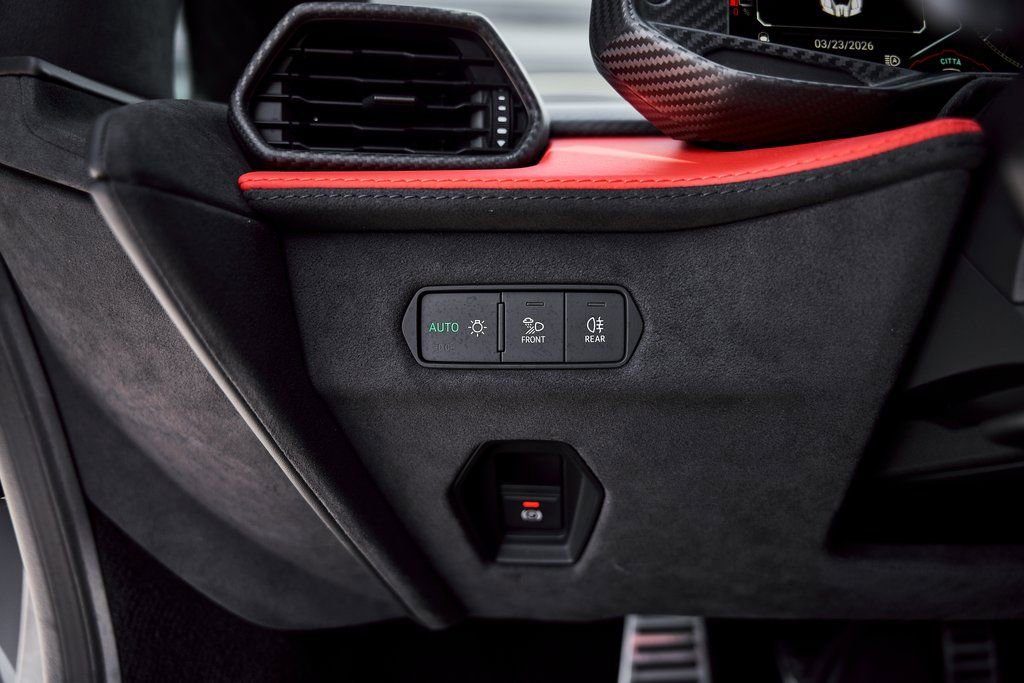 2025 Lamborghini Revuelto Base AWD