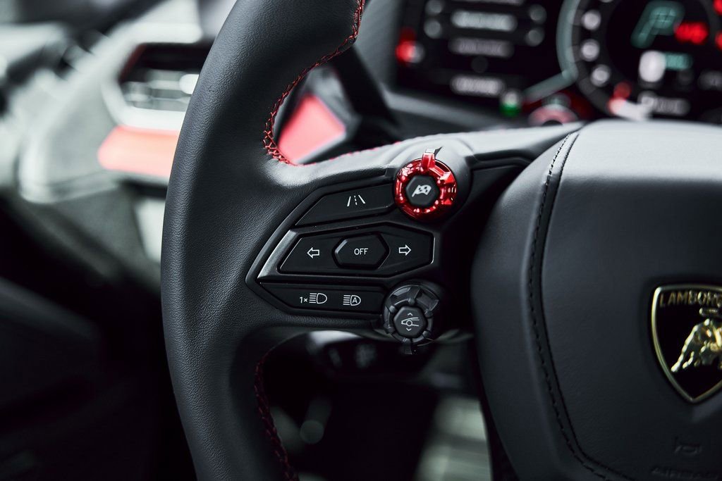 2025 Lamborghini Revuelto Base AWD