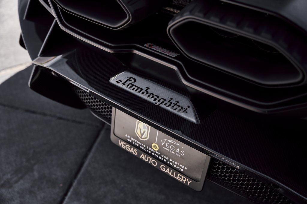 2025 Lamborghini Revuelto Base AWD