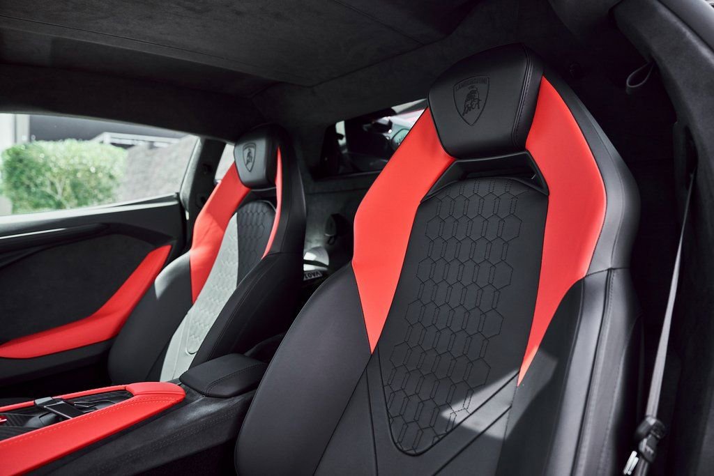 2025 Lamborghini Revuelto Base AWD