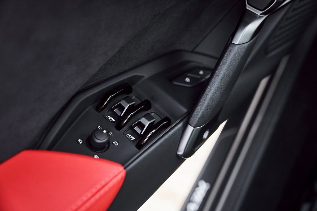 2025 Lamborghini Revuelto Base AWD