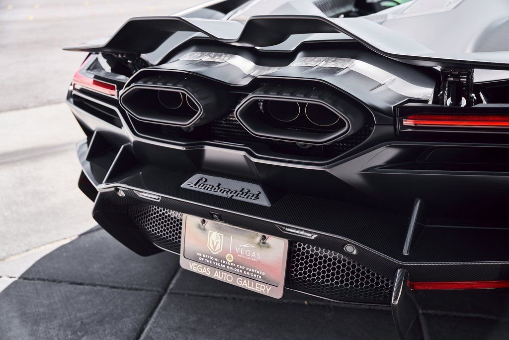 2025 Lamborghini Revuelto Base AWD