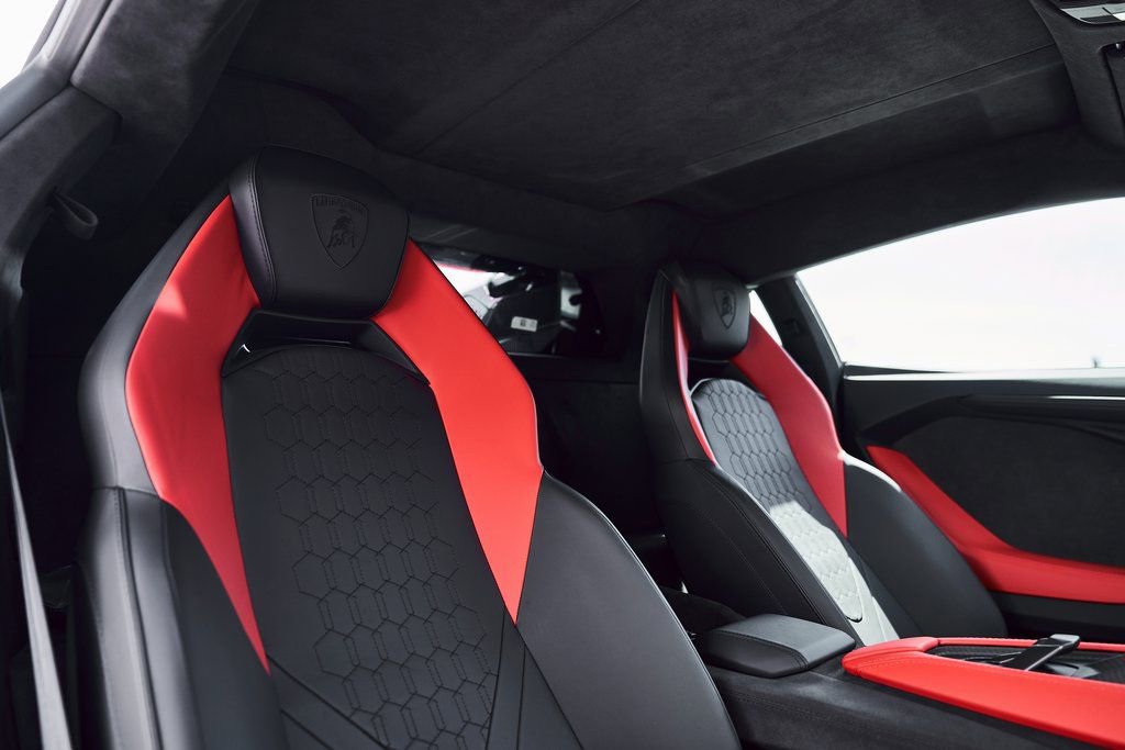 2025 Lamborghini Revuelto Base AWD