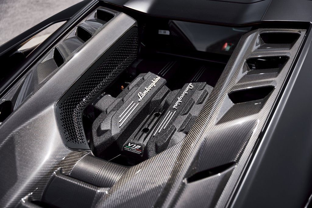 2025 Lamborghini Revuelto Base AWD