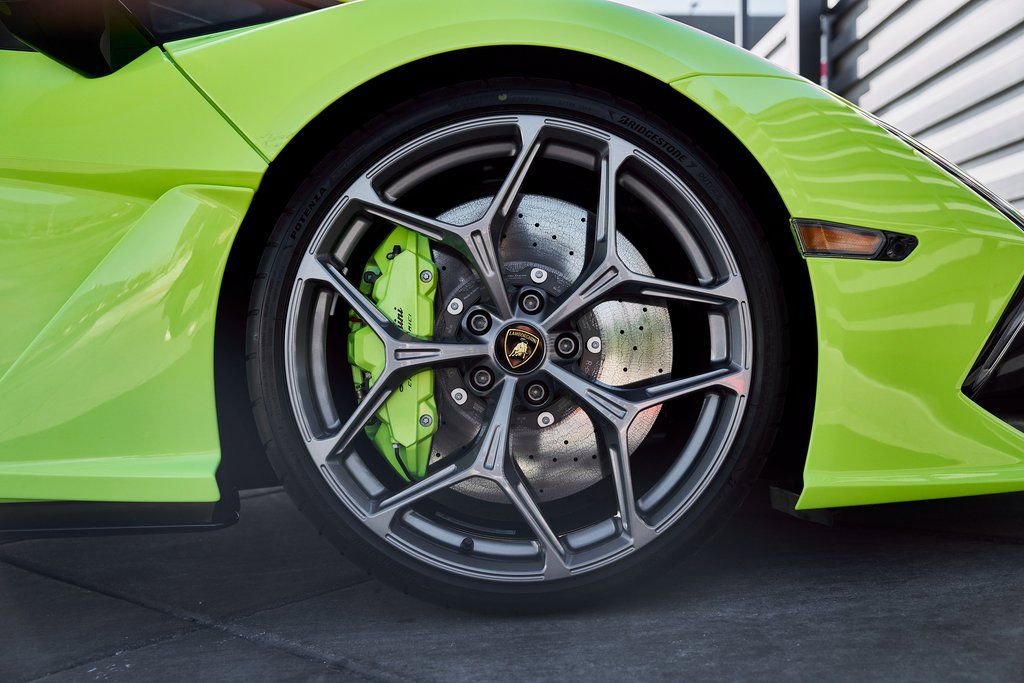 2025 Lamborghini Revuelto Base AWD