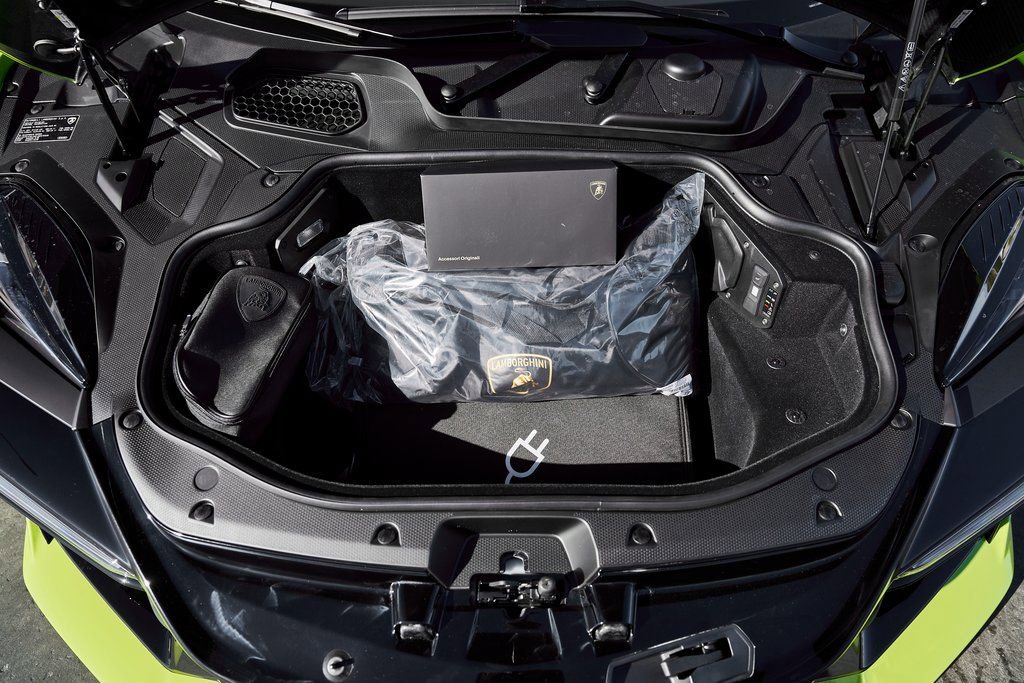 2025 Lamborghini Revuelto Base AWD