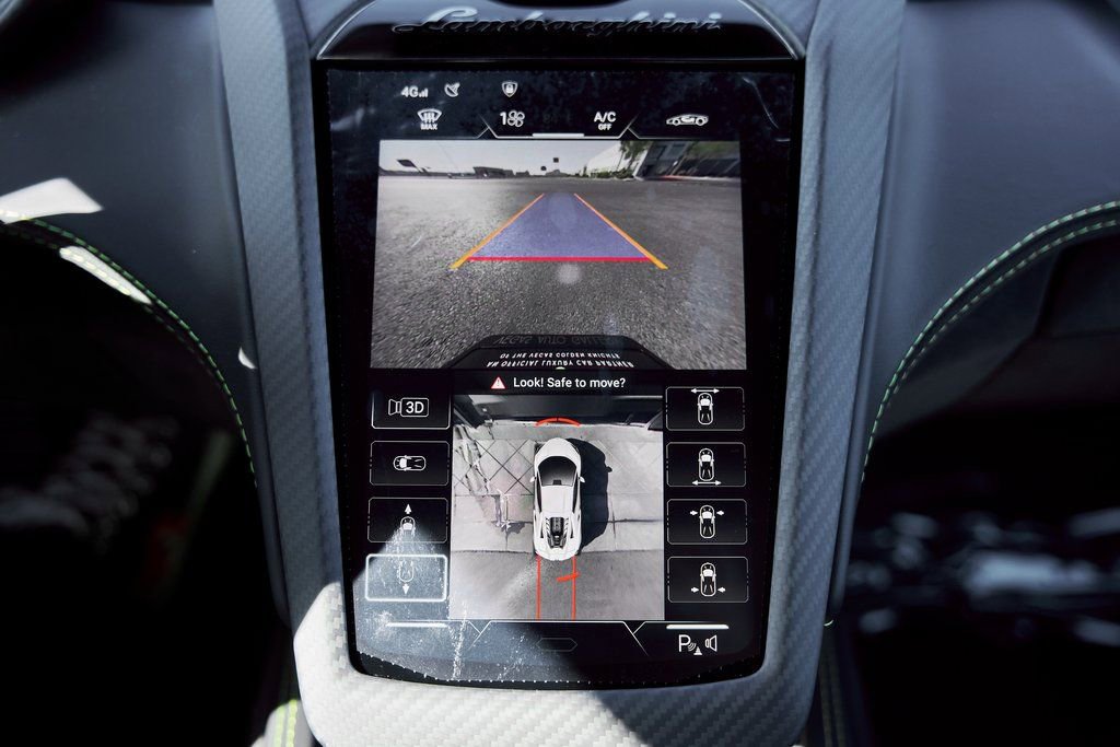 2025 Lamborghini Revuelto Base AWD