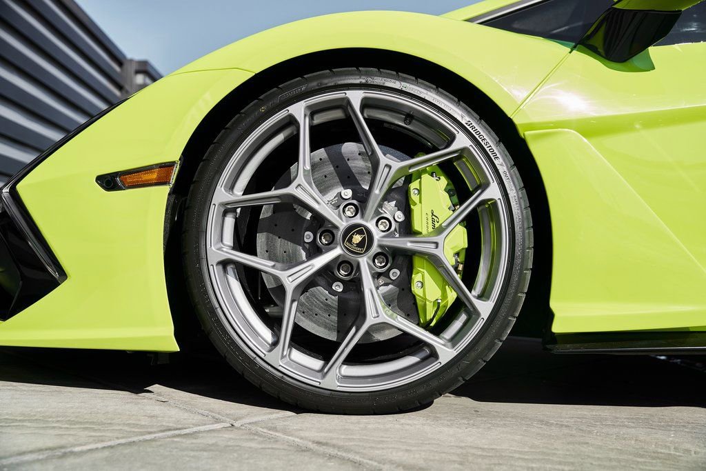 2025 Lamborghini Revuelto Base AWD