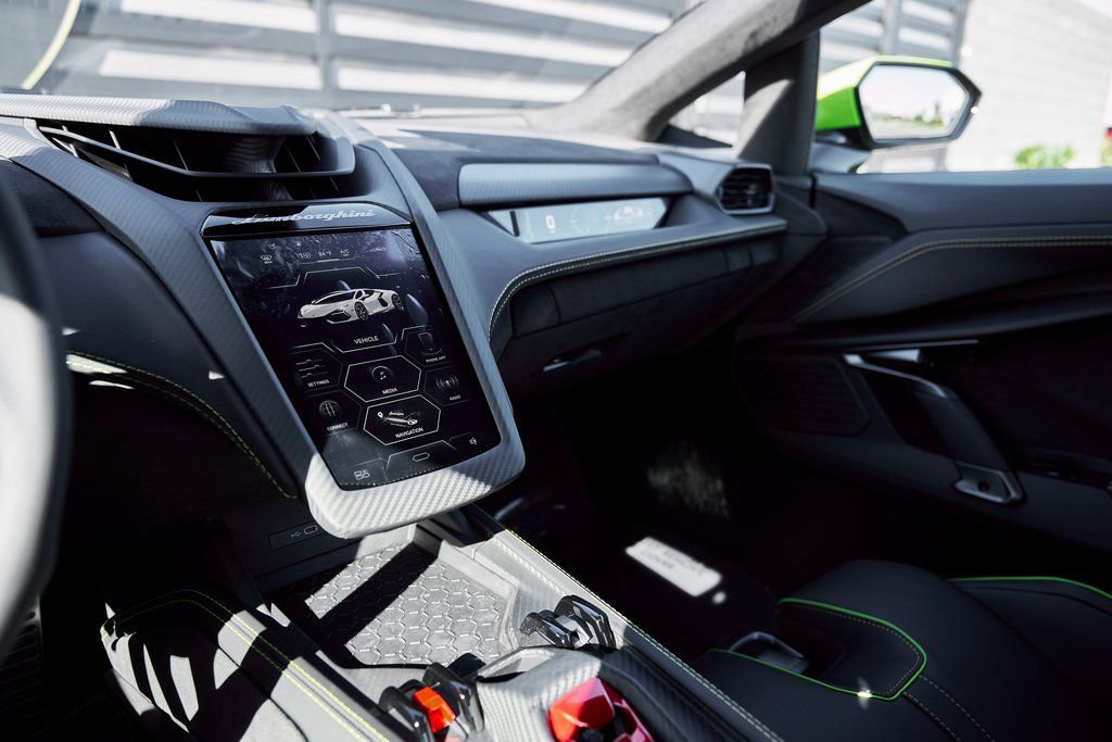 2025 Lamborghini Revuelto Base AWD